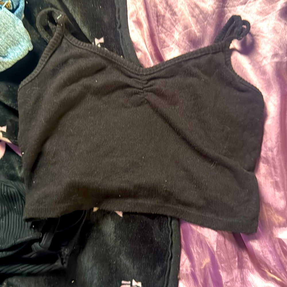 XS black crop top